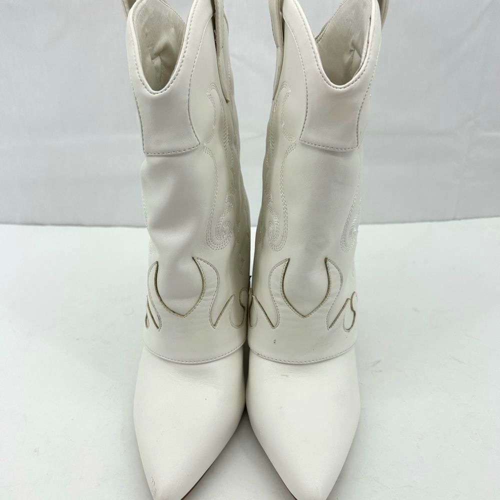Azalea Wang Sea Fold over boot in white - Picture 2 of 7